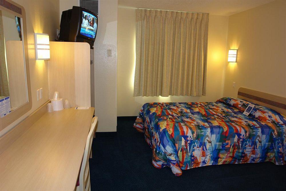 Motel 6-Portsmouth, Nh Buitenkant foto