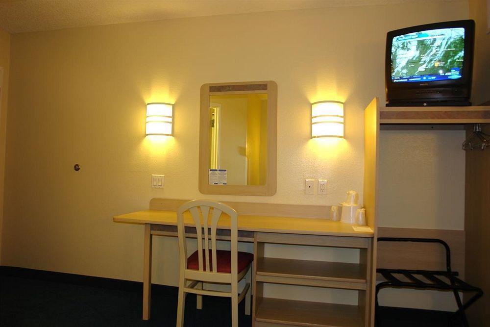Motel 6-Portsmouth, Nh Buitenkant foto