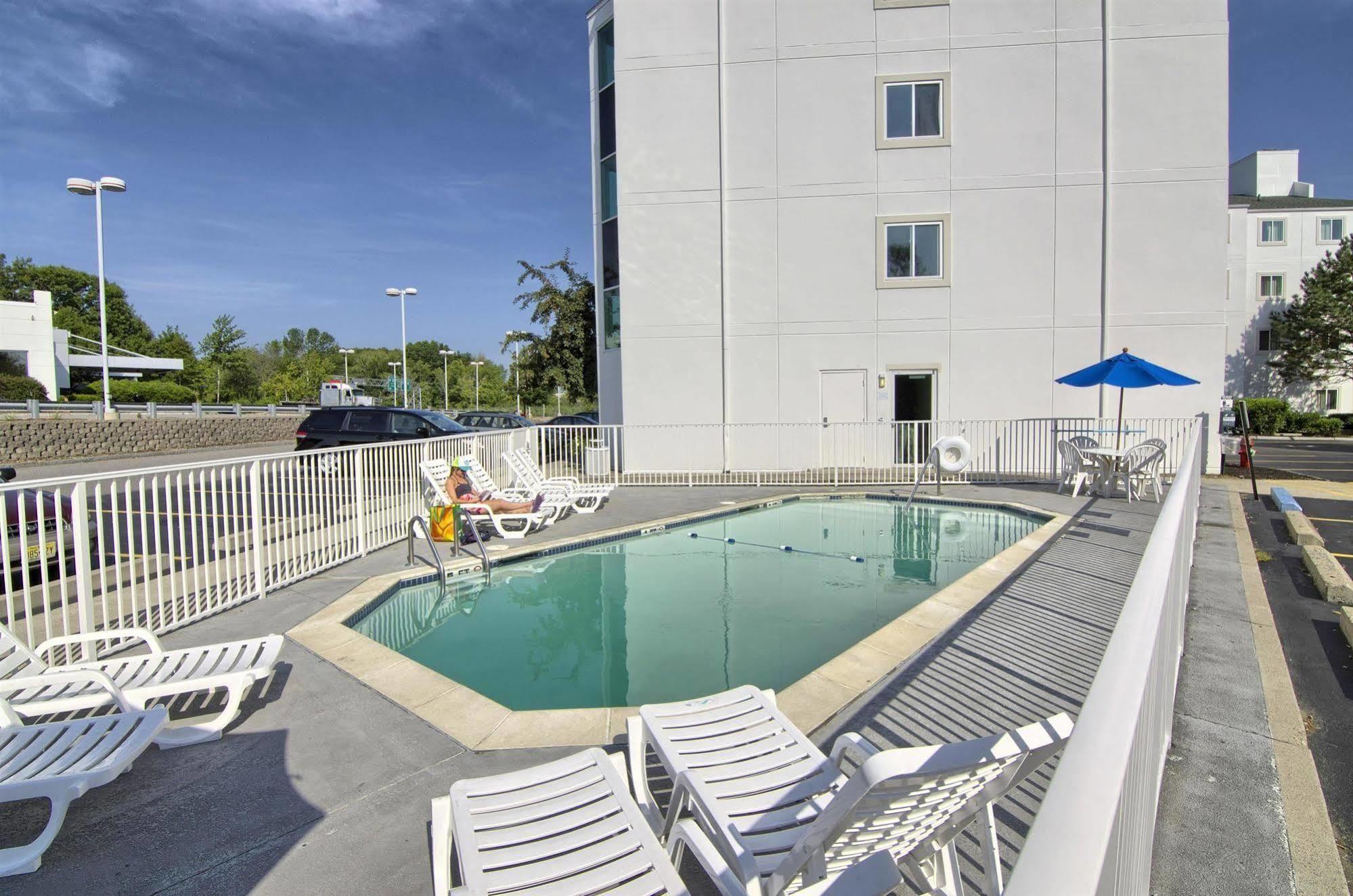 Motel 6-Portsmouth, Nh Buitenkant foto